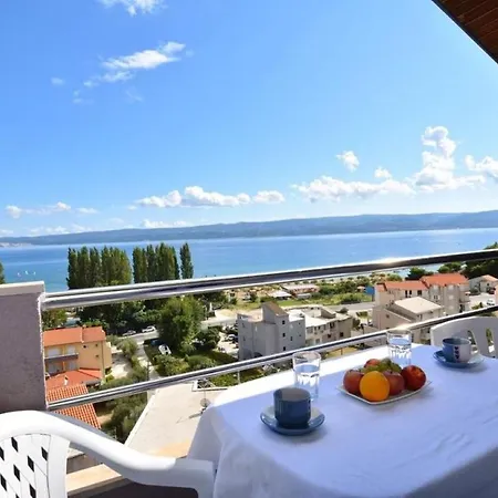 Apartment Rene Omis